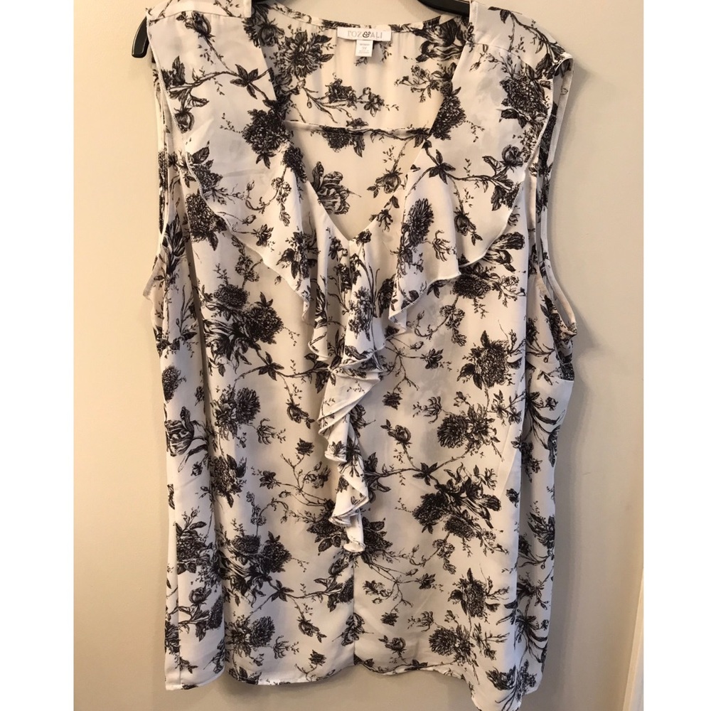 Black & white floral blouse